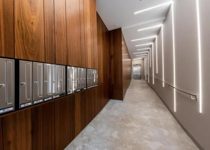 Tres Cruces Centro Apartment *